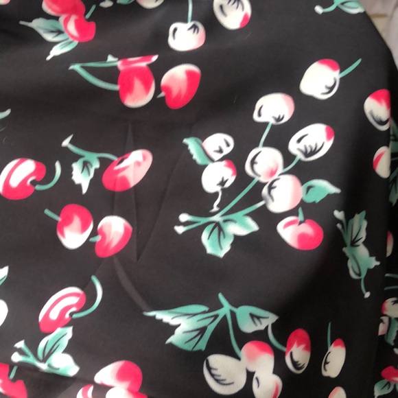 NEW Rockabilly Cherries print flutter sleeve dress - Picture 9 of 9